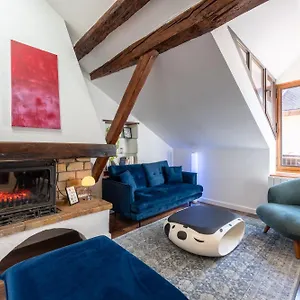Sous Les Toits D'annecy, Un Irresistible Pour 1 A 6 Personnes En Plein Coeur De Appartement